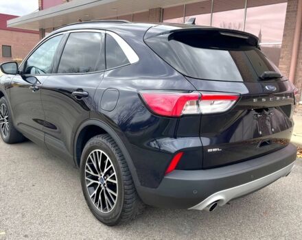 Синий Форд Эскейп, объемом двигателя 0 л и пробегом 22 тыс. км за 16500 $, фото 4 на Automoto.ua