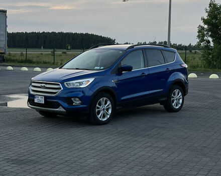 Синий Форд Эскейп, объемом двигателя 1.5 л и пробегом 160 тыс. км за 13200 $, фото 1 на Automoto.ua