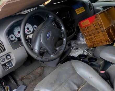 Зеленый Форд Эскейп, объемом двигателя 3 л и пробегом 300 тыс. км за 2300 $, фото 5 на Automoto.ua