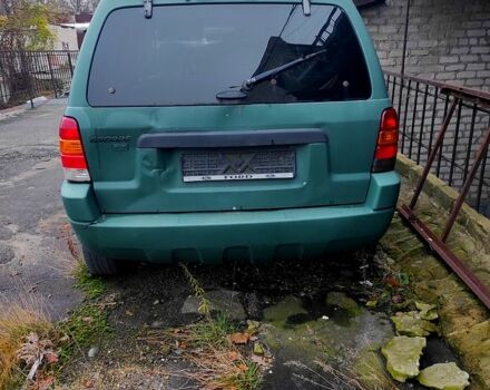 Зеленый Форд Эскейп, объемом двигателя 3 л и пробегом 300 тыс. км за 2300 $, фото 1 на Automoto.ua