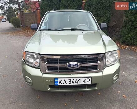 Зеленый Форд Эскейп, объемом двигателя 2.49 л и пробегом 206 тыс. км за 10700 $, фото 2 на Automoto.ua