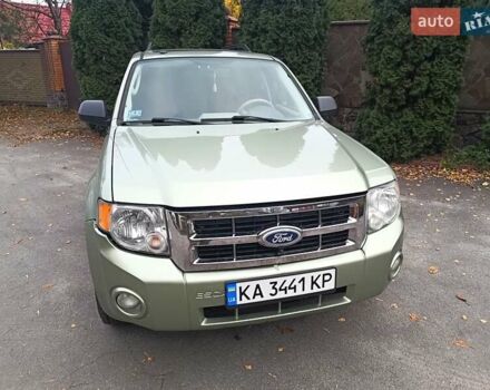 Зеленый Форд Эскейп, объемом двигателя 2.49 л и пробегом 206 тыс. км за 10700 $, фото 1 на Automoto.ua