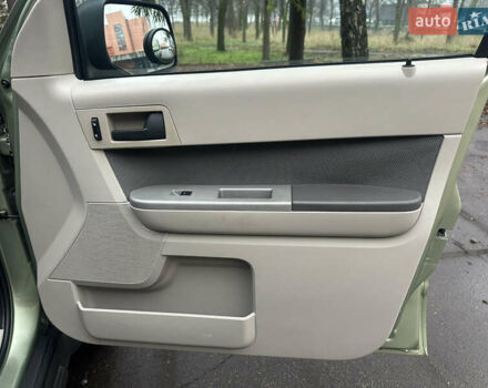 Зелений Форд Ескейп, об'ємом двигуна 2.49 л та пробігом 209 тис. км за 10999 $, фото 23 на Automoto.ua