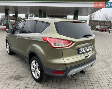 Зелений Форд Ескейп, об'ємом двигуна 1.6 л та пробігом 229 тис. км за 8999 $, фото 2 на Automoto.ua