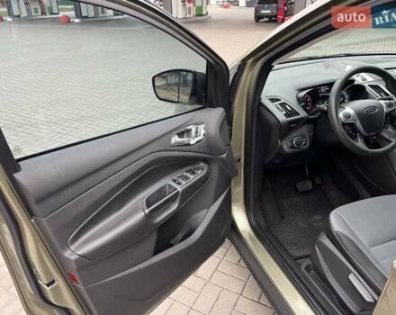 Зелений Форд Ескейп, об'ємом двигуна 1.6 л та пробігом 229 тис. км за 8999 $, фото 4 на Automoto.ua