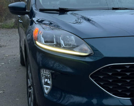 Зелений Форд Ескейп, об'ємом двигуна 1.5 л та пробігом 71 тис. км за 16300 $, фото 2 на Automoto.ua