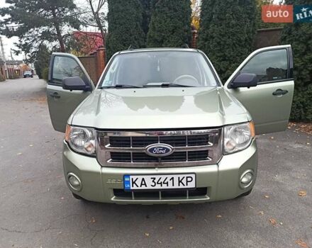 Зеленый Форд Эскейп, объемом двигателя 2.49 л и пробегом 206 тыс. км за 10700 $, фото 1 на Automoto.ua