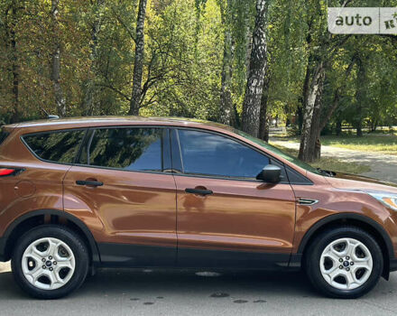 Форд Эскейп 2016 в Киеве на Automoto.ua Оранжевый Форд Эскейп, объемом двигателя 2.49 л и пробегом 180 тыс. км за 13555 $, фото 4 на Automoto.ua