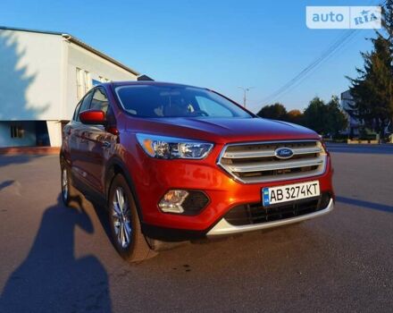 Оранжевый Форд Эскейп, объемом двигателя 1.5 л и пробегом 110 тыс. км за 13500 $, фото 2 на Automoto.ua