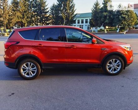 Оранжевый Форд Эскейп, объемом двигателя 1.5 л и пробегом 110 тыс. км за 13500 $, фото 7 на Automoto.ua