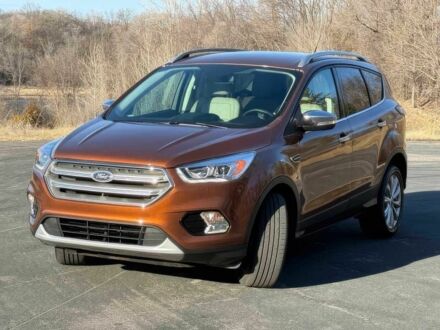 Форд Ескейп 2017 у Рівному на Automoto.ua Помаранчевий Форд Ескейп, об'ємом двигуна 1.5 л та пробігом 90 тис. км за 3000 $, фото 1 на Automoto.ua