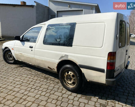 Белый Форд Escort Express, объемом двигателя 1.75 л и пробегом 300 тыс. км за 699 $, фото 6 на Automoto.ua