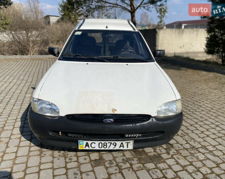 Белый Форд Escort Express, объемом двигателя 1.75 л и пробегом 300 тыс. км за 699 $, фото 3 на Automoto.ua