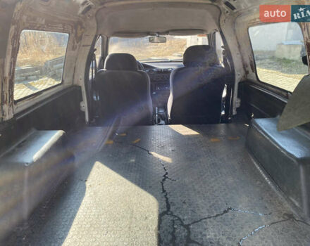 Белый Форд Escort Express, объемом двигателя 1.75 л и пробегом 300 тыс. км за 699 $, фото 9 на Automoto.ua