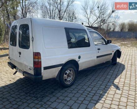 Белый Форд Escort Express, объемом двигателя 1.75 л и пробегом 300 тыс. км за 699 $, фото 2 на Automoto.ua