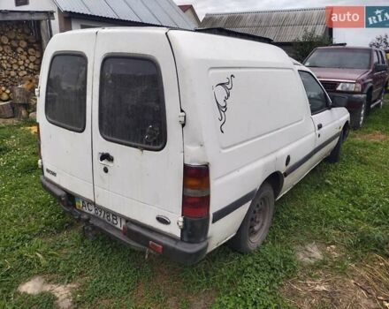 Белый Форд Escort Express, объемом двигателя 1.75 л и пробегом 300 тыс. км за 700 $, фото 1 на Automoto.ua