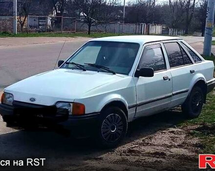 Белый Форд Эскорт, объемом двигателя 1.3 л и пробегом 0 тыс. км за 450 $, фото 1 на Automoto.ua