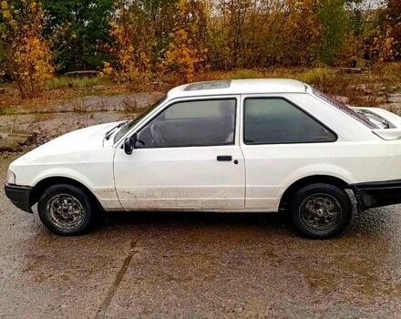 Белый Форд Эскорт, объемом двигателя 1.4 л и пробегом 0 тыс. км за 550 $, фото 3 на Automoto.ua