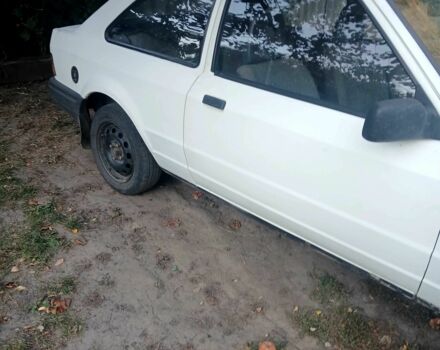 Белый Форд Эскорт, объемом двигателя 1.3 л и пробегом 3 тыс. км за 861 $, фото 2 на Automoto.ua