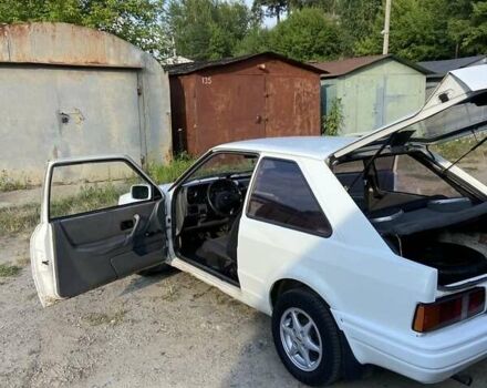 Білий Форд Ескорт, об'ємом двигуна 1.4 л та пробігом 250 тис. км за 1000 $, фото 5 на Automoto.ua