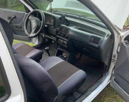 Белый Форд Эскорт, объемом двигателя 1.3 л и пробегом 77 тыс. км за 800 $, фото 2 на Automoto.ua