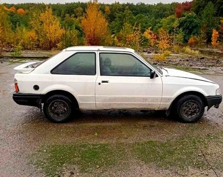 Білий Форд Ескорт, об'ємом двигуна 1.4 л та пробігом 0 тис. км за 550 $, фото 10 на Automoto.ua