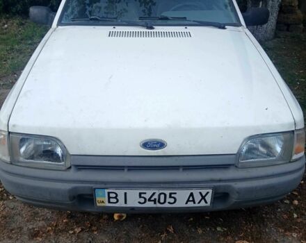 Белый Форд Эскорт, объемом двигателя 1.3 л и пробегом 3 тыс. км за 861 $, фото 3 на Automoto.ua
