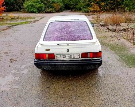 Белый Форд Эскорт, объемом двигателя 1.4 л и пробегом 0 тыс. км за 550 $, фото 1 на Automoto.ua