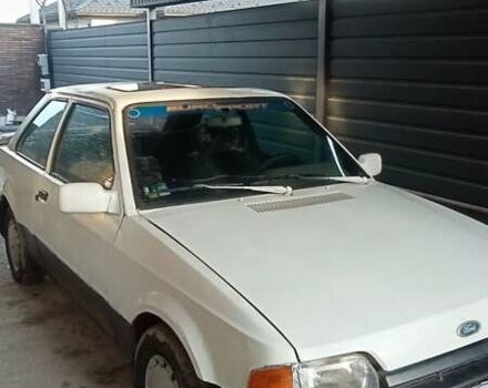 Білий Форд Ескорт, об'ємом двигуна 1.3 л та пробігом 450 тис. км за 550 $, фото 4 на Automoto.ua
