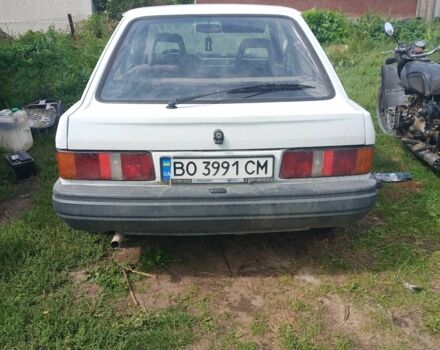 Белый Форд Эскорт, объемом двигателя 1.3 л и пробегом 45 тыс. км за 650 $, фото 1 на Automoto.ua