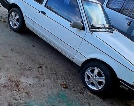 Белый Форд Эскорт, объемом двигателя 1.6 л и пробегом 200 тыс. км за 710 $, фото 1 на Automoto.ua