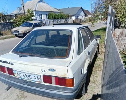 Білий Форд Ескорт, об'ємом двигуна 1 л та пробігом 240 тис. км за 400 $, фото 4 на Automoto.ua