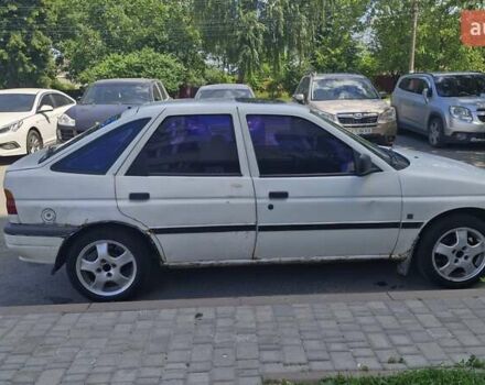 Белый Форд Эскорт, объемом двигателя 1.3 л и пробегом 390 тыс. км за 850 $, фото 2 на Automoto.ua