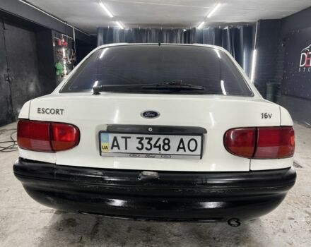 Білий Форд Ескорт, об'ємом двигуна 1.6 л та пробігом 96 тис. км за 1000 $, фото 4 на Automoto.ua