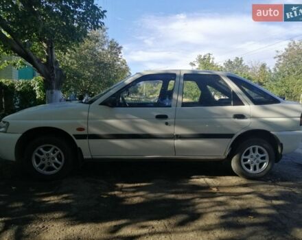 Білий Форд Ескорт, об'ємом двигуна 1.3 л та пробігом 200 тис. км за 1500 $, фото 17 на Automoto.ua