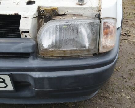 Белый Форд Эскорт, объемом двигателя 1.6 л и пробегом 300 тыс. км за 343 $, фото 19 на Automoto.ua