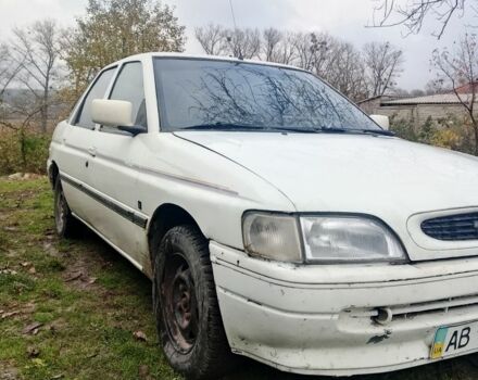 Белый Форд Эскорт, объемом двигателя 6 л и пробегом 8 тыс. км за 550 $, фото 4 на Automoto.ua
