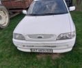 Белый Форд Эскорт, объемом двигателя 0 л и пробегом 100 тыс. км за 1000 $, фото 1 на Automoto.ua