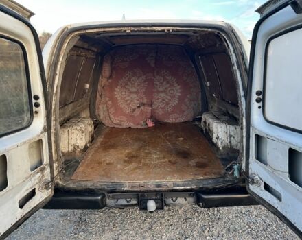 Белый Форд Эскорт, объемом двигателя 1.6 л и пробегом 300 тыс. км за 1200 $, фото 4 на Automoto.ua