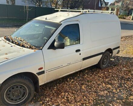 Белый Форд Эскорт, объемом двигателя 1.3 л и пробегом 150 тыс. км за 300 $, фото 3 на Automoto.ua