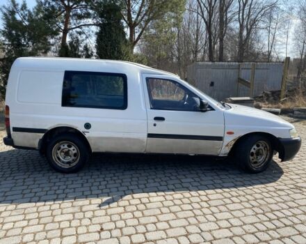 Білий Форд Ескорт, об'ємом двигуна 1.8 л та пробігом 300 тис. км за 699 $, фото 1 на Automoto.ua