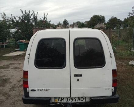 Белый Форд Эскорт, объемом двигателя 1.8 л и пробегом 3 тыс. км за 1300 $, фото 3 на Automoto.ua