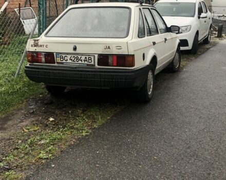 Белый Форд Эскорт, объемом двигателя 1.1 л и пробегом 130 тыс. км за 999 $, фото 1 на Automoto.ua