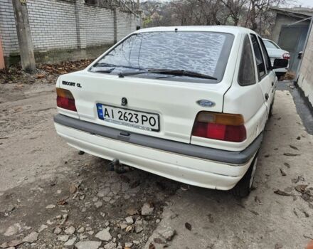 Белый Форд Эскорт, объемом двигателя 1.3 л и пробегом 250 тыс. км за 750 $, фото 4 на Automoto.ua