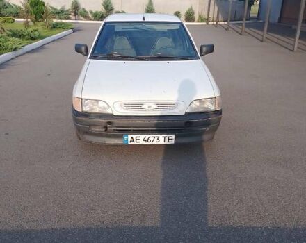 Білий Форд Ескорт, об'ємом двигуна 1.4 л та пробігом 250 тис. км за 1100 $, фото 4 на Automoto.ua