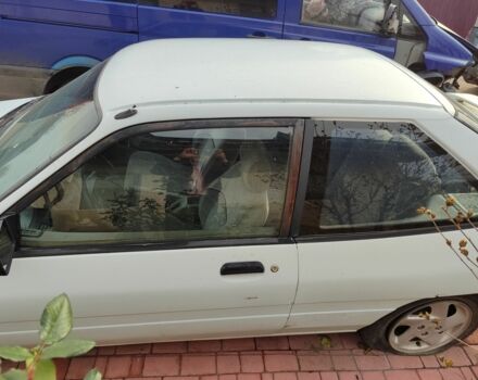 Білий Форд Ескорт, об'ємом двигуна 0 л та пробігом 100 тис. км за 591 $, фото 3 на Automoto.ua