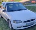 Білий Форд Ескорт, об'ємом двигуна 1.8 л та пробігом 215 тис. км за 2200 $, фото 1 на Automoto.ua
