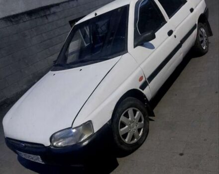 Білий Форд Ескорт, об'ємом двигуна 1.3 л та пробігом 200 тис. км за 946 $, фото 1 на Automoto.ua