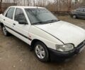 Белый Форд Эскорт, объемом двигателя 1.3 л и пробегом 200 тыс. км за 738 $, фото 3 на Automoto.ua