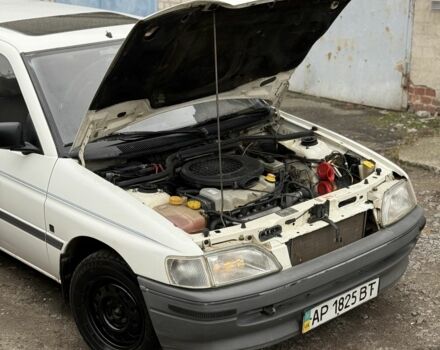 Білий Форд Ескорт, об'ємом двигуна 1.4 л та пробігом 250 тис. км за 750 $, фото 18 на Automoto.ua